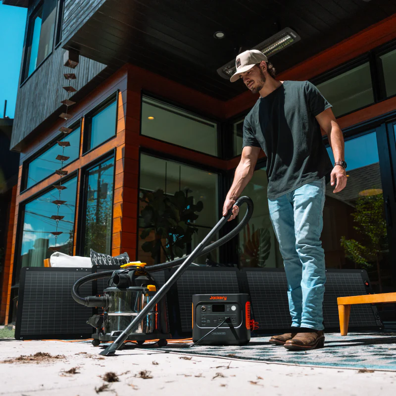 Jackery Solar Generator 2000 v2 - Image 5